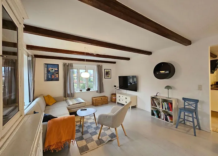 Idyllic Surrounded By Fields Feriehus